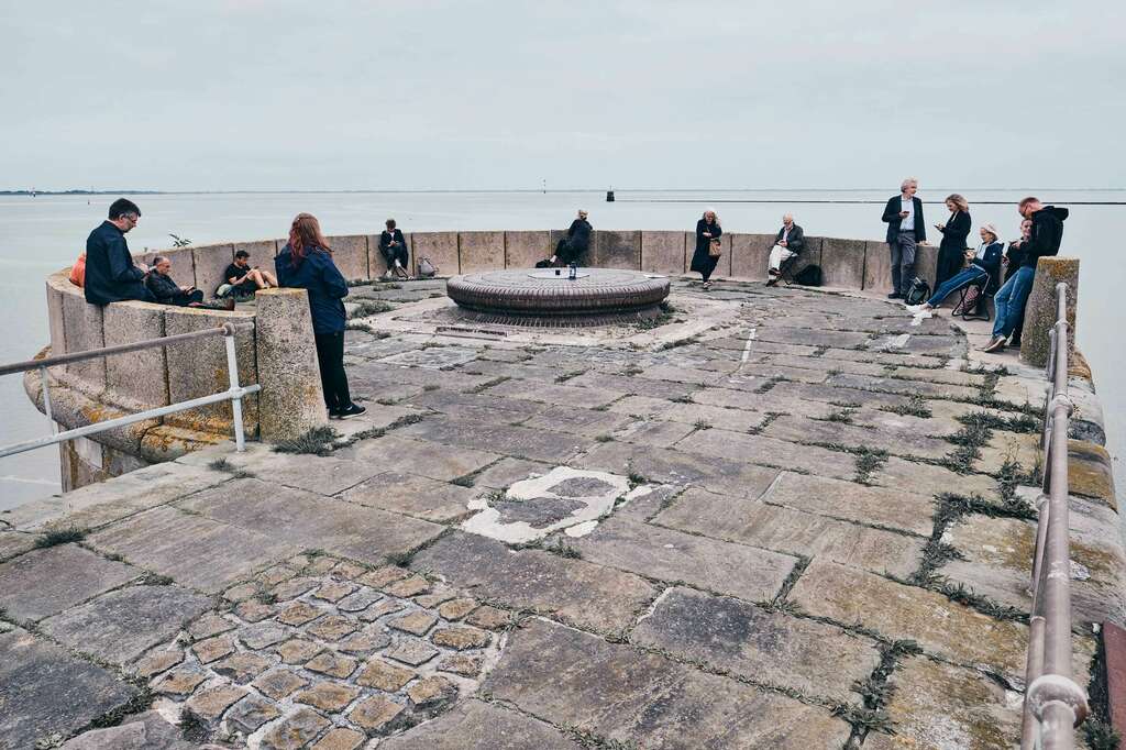 02 the mariners round robin 2021 By The Sea Aktion IV 40 kunsthalle wilhelmshaven credit Jenny Rosentreter