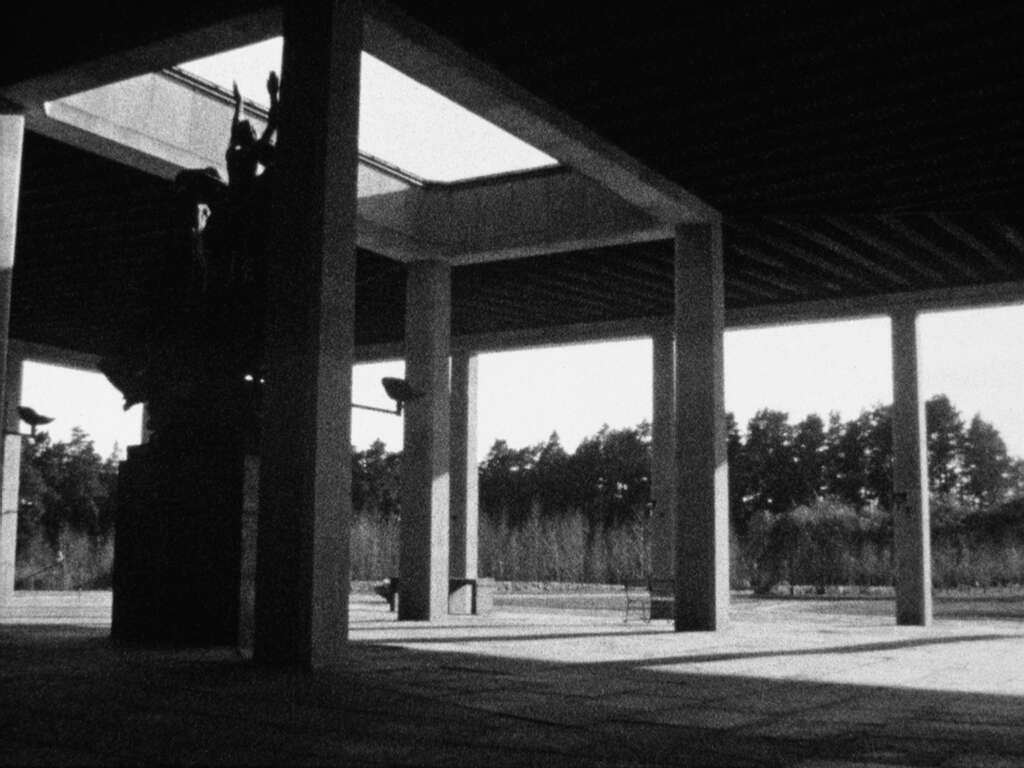 07 Woodland Cementary 05