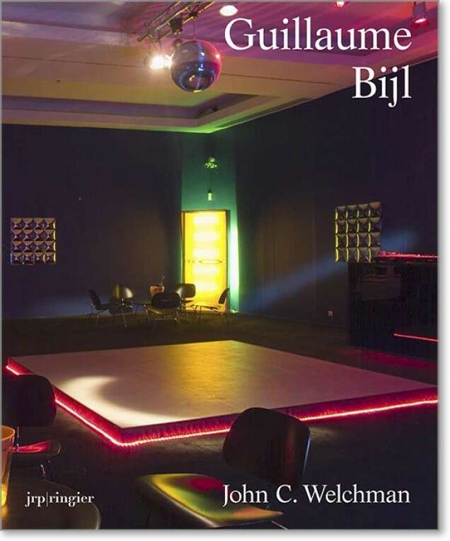 Présentation des livres Guillaume Bijl Past Realization par John C Welchman