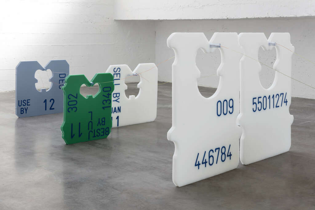 Wiels Brussels Gabriel Kuri contemporary art contemporain hedendaagse kunst museum musee