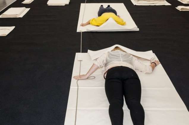 WIELS is looking for participants in work demonstrations during the Franz Erhard Walther exhibition1