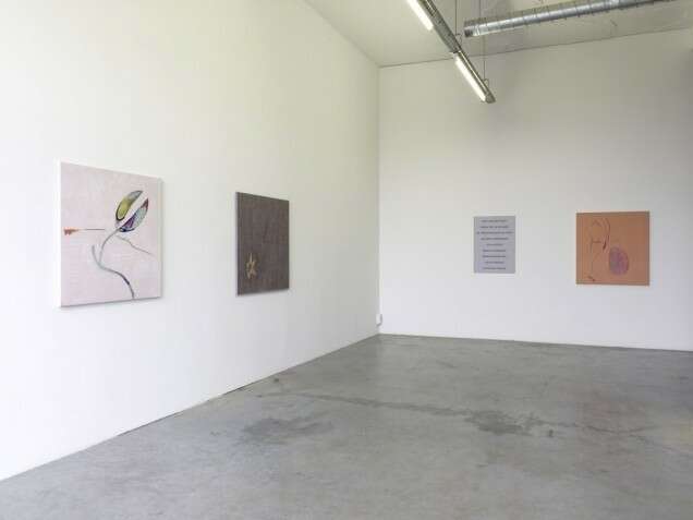 Robin Vanbesien duty bound away from the keyboard of the screen of my face2