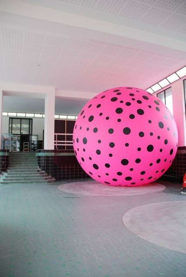 Yayoi Kusama Dots Obsession 1