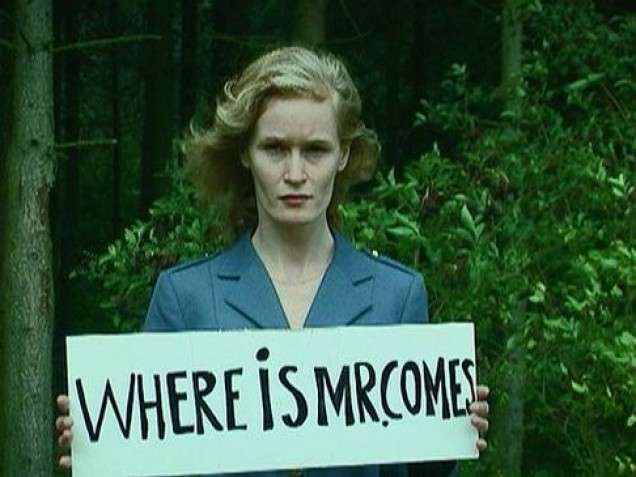 Projection de la série de films MANUS SPLEEN I V de Rosemarie Trockel