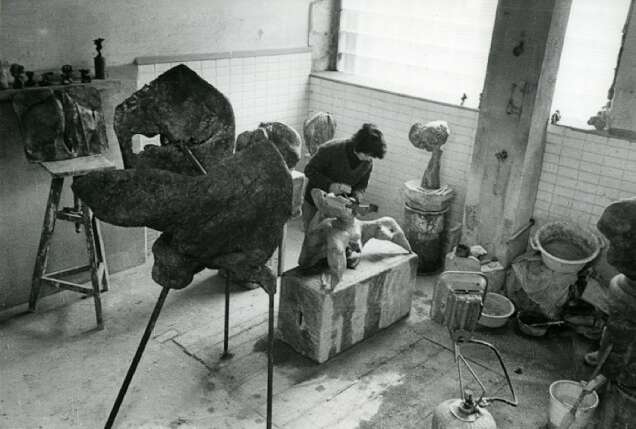 Paulina Olowska and Anna Zaradny Le group panique with the flesh of the world