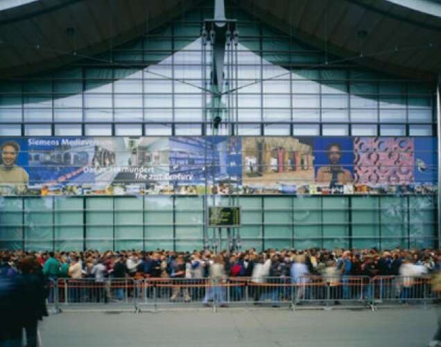 Film Rencontre Servitude et Simulacre Jordi Vidal Bruno Serralongue 1