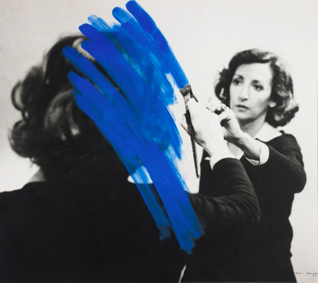 Helena Almeida Corpus 1