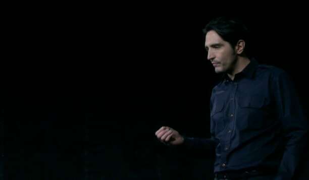 I Am Not a Flopper de Mario García Torres interprété par Chris Dercon