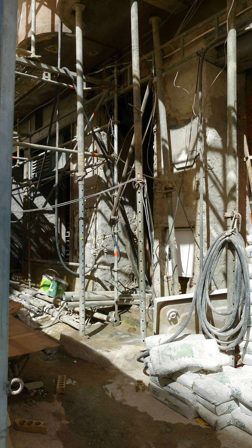 Av Casal Ribeiro 26 1000 092 Lisboa Portugal 2020