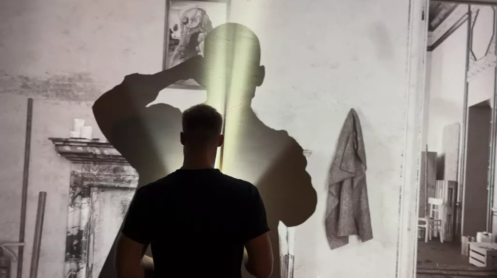 Workers in Song Billy Bultheel James Richards still from work in progress
